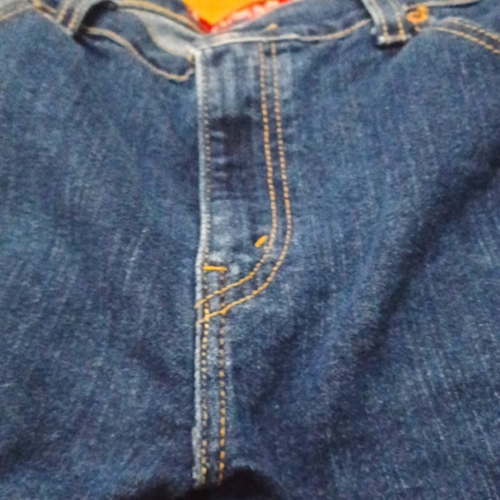 Levi's Classic Slim Stretch Sz.14 MIS.Denim Capris. 24"L. W-33".Rise 10.5"EUC! - Picture 7 of 8